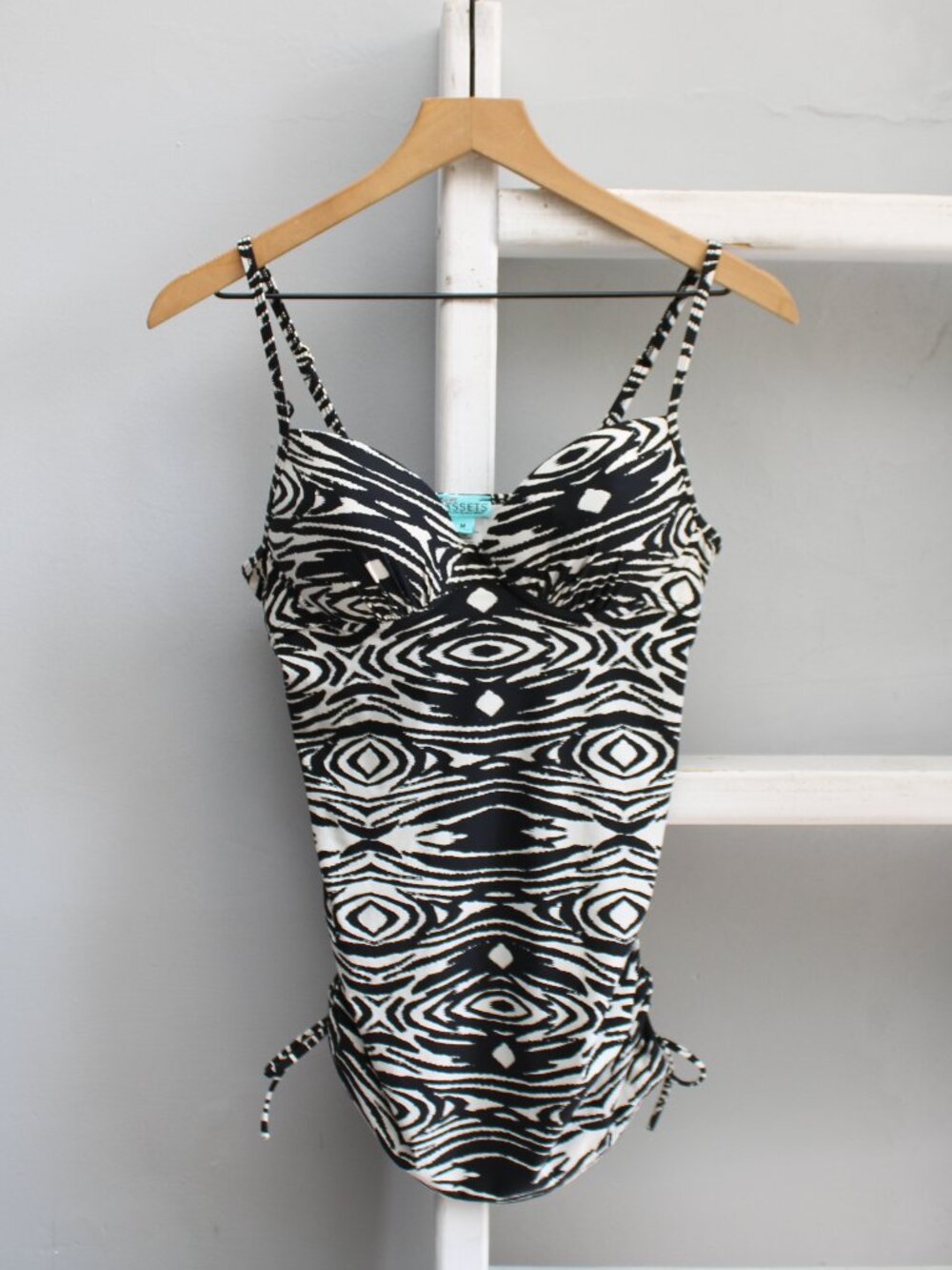 SPANX LOVE YOUR ASSETS Push Up Tankini Zebra Print Swim Top Black White Medium